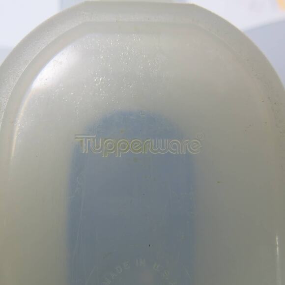 VINTAGE TUPPERWARE Drink Pitcher 1 Quart Clear with Blue Lid 2189 Juice Kitchen - Picture 8 of 9